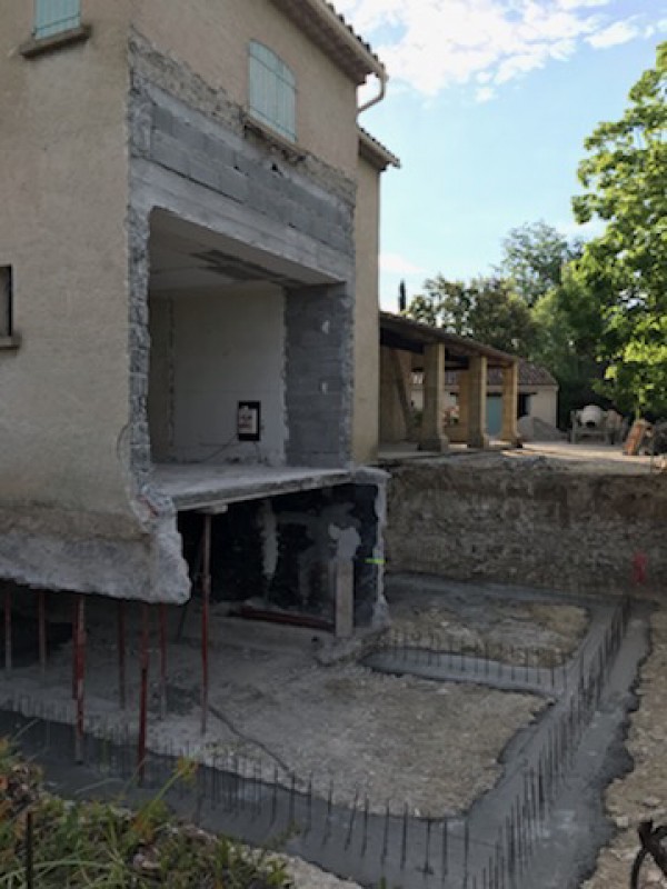Rénovation et agrandissement par création d'un sous sol partiel d'une villa.à Aix en Provence