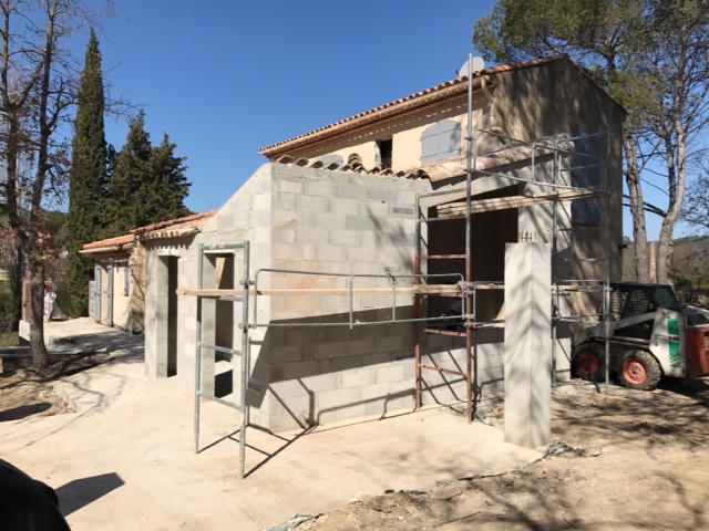 Démolition et rénovation d'une maisons à Rognes