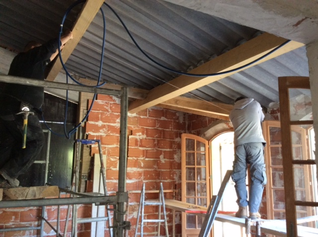 Démolition et rénovation d'une maisons à Rognes