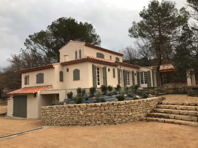 Démolition et rénovation d'une maisons à Rognes