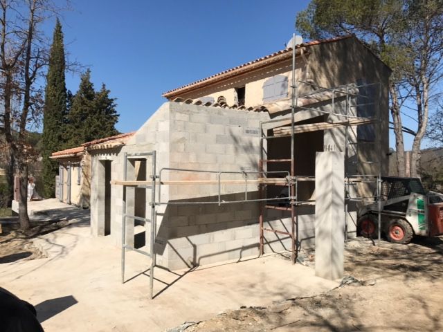 Démolition et rénovation d'une maisons à Rognes