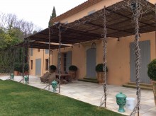 Notre zone d'activité pour ce service Rénovation complète de mas provençal avec extension moderne